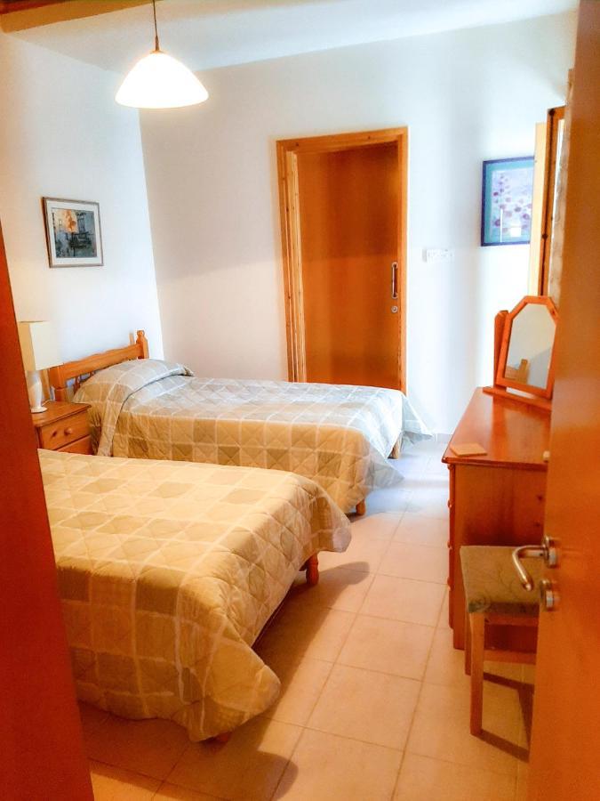 Kellaki Cottage - 2 Bedroom With Pool, Sleeps 6 Luaran gambar